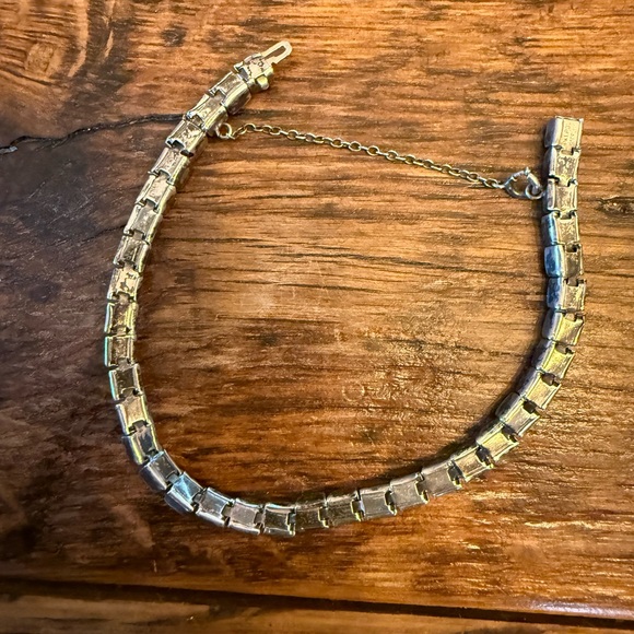 Antique Elegant Blue and White Rhinestone and Silver Bracelet - Picture 5 of 7